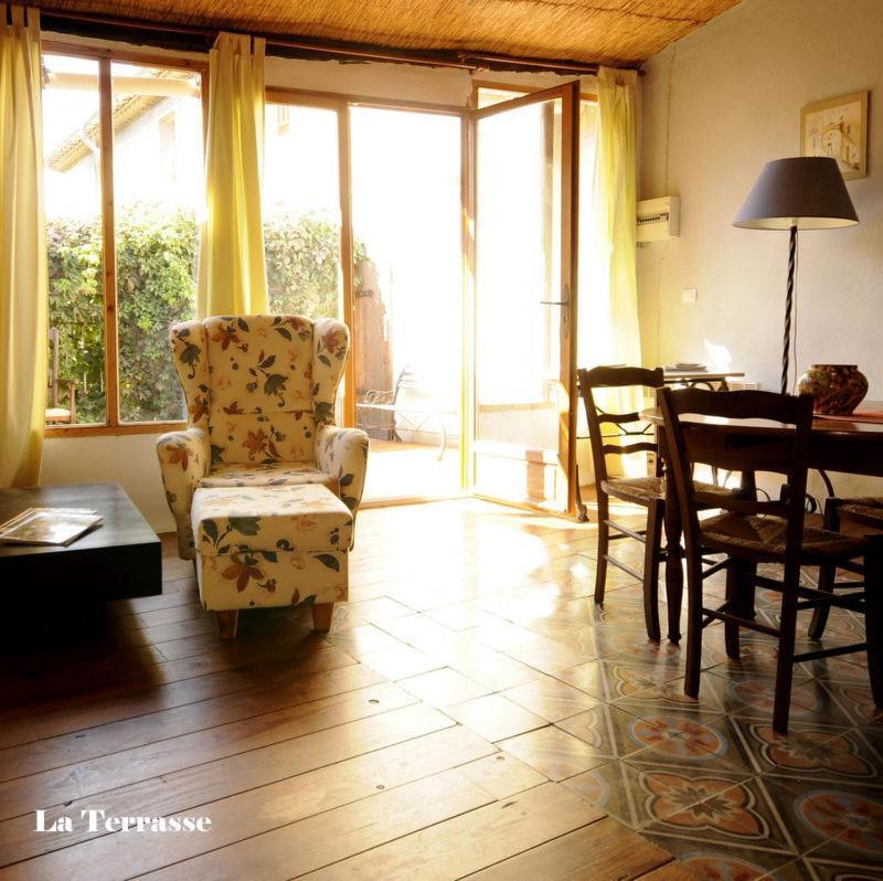 Hotel La Vigne Bleue Olonzac Esterno foto